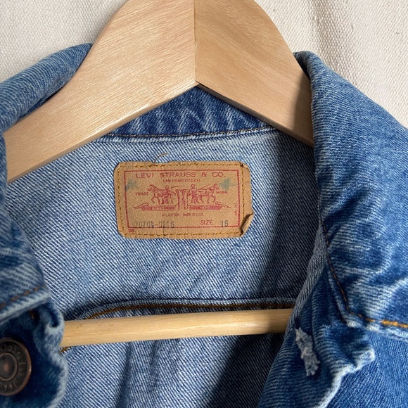 1980's Vintage Levi's Denim Jean Jacket *70704 0216* Size 16 - Picture 2 of 6